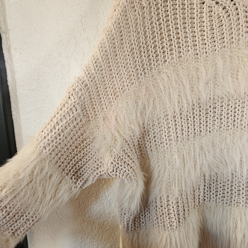 Dreamers Cozy Oversized Cream Slouchy Fuzzy Knit Sweater Size L Cottagecore - Picture 2 of 7